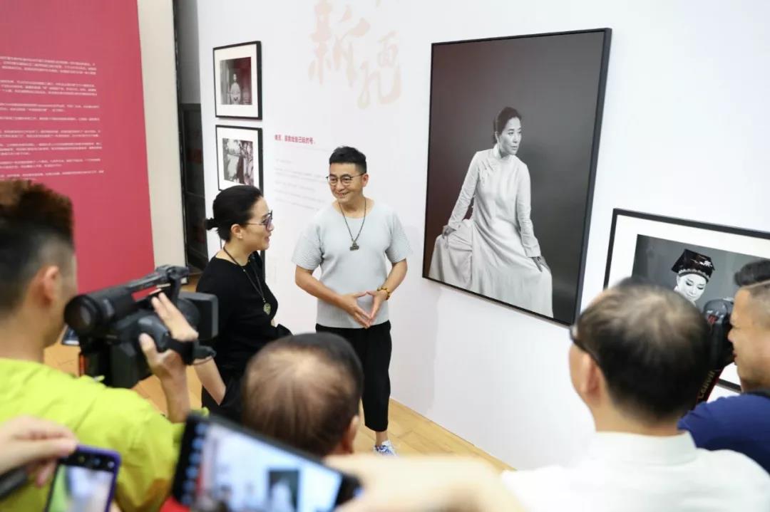 时隔一载，，，优美再续，，，BG大游地产&amp;amp;amp;肖全杭州新面目摄影展温情启幕